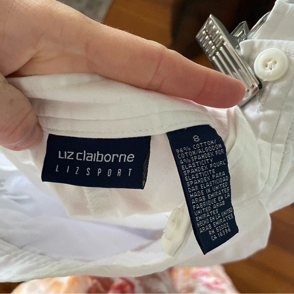 Liz Claiborne LizSport White Cotton Shorts Classic Tailored Deep Pockets 26" - Picture 3 of 5